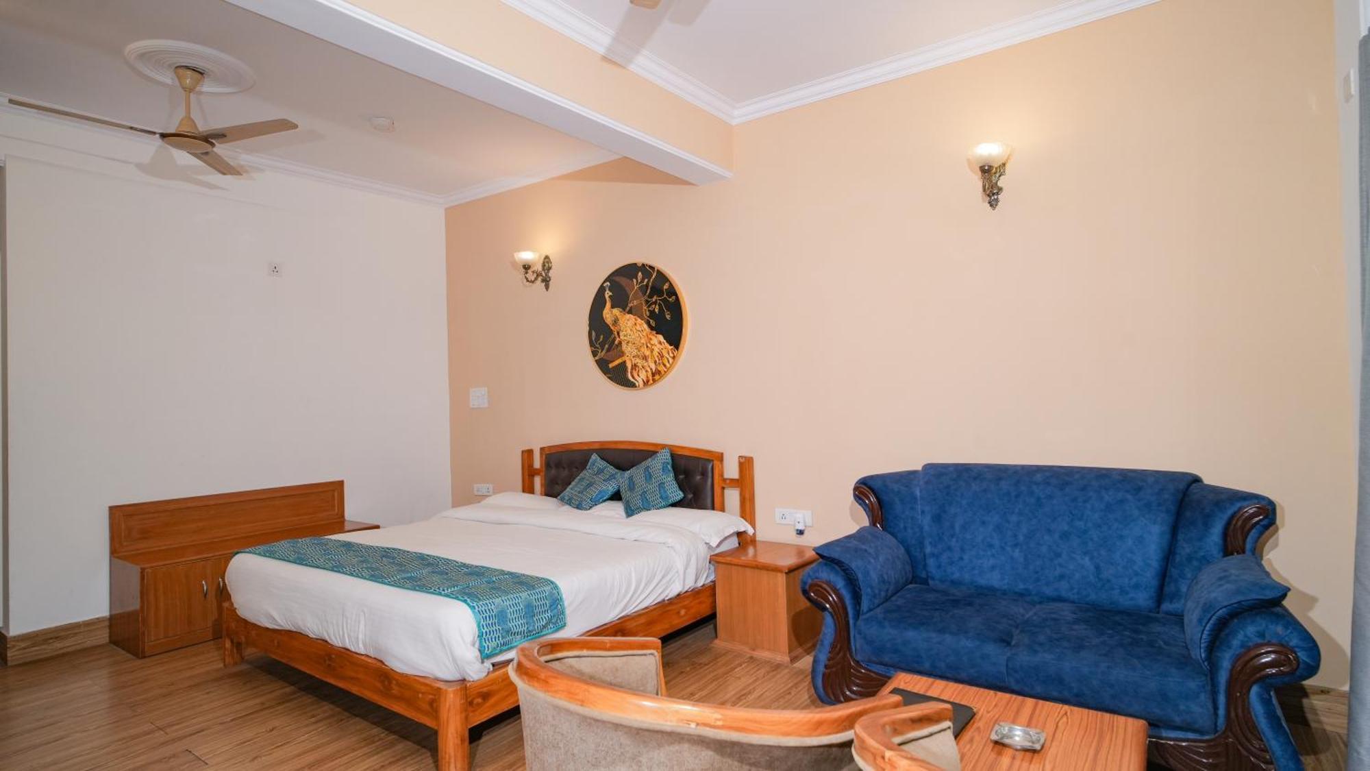 Neelesh Inn- A Luxury Lake View Hotel- 20 Kms From Nainital Bhimtal Exterior photo