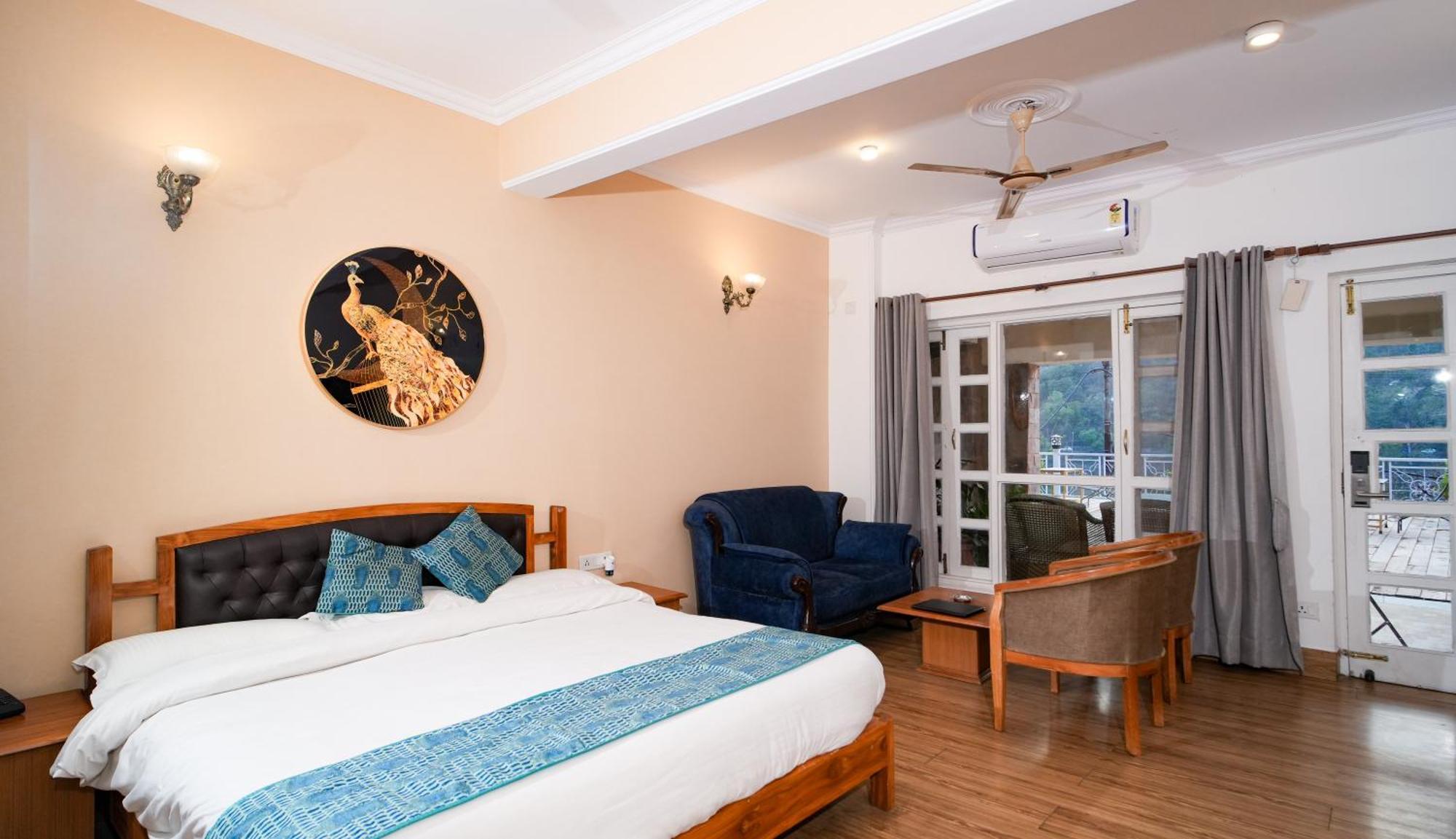 Neelesh Inn- A Luxury Lake View Hotel- 20 Kms From Nainital Bhimtal Exterior photo