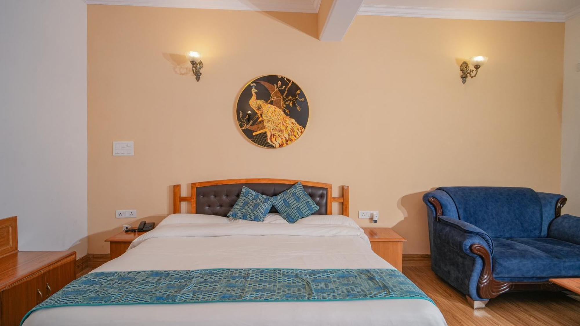 Neelesh Inn- A Luxury Lake View Hotel- 20 Kms From Nainital Bhimtal Exterior photo