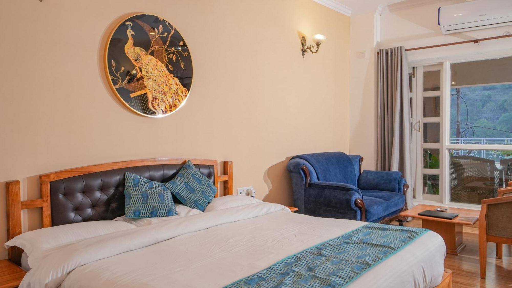 Neelesh Inn- A Luxury Lake View Hotel- 20 Kms From Nainital Bhimtal Exterior photo